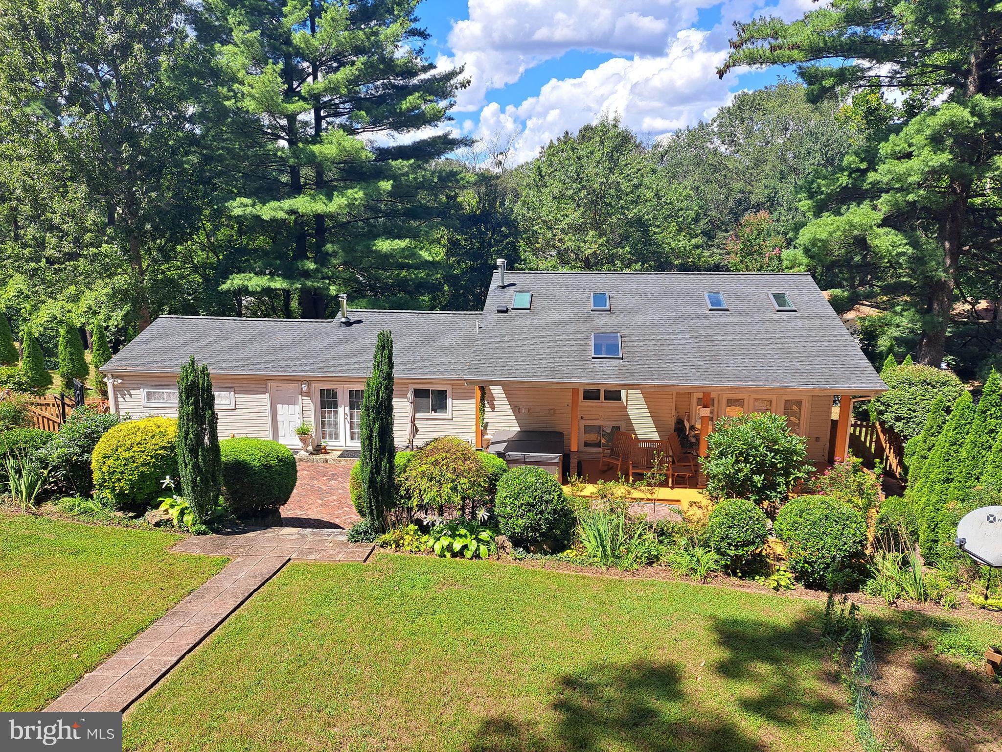 RESTON - Residential