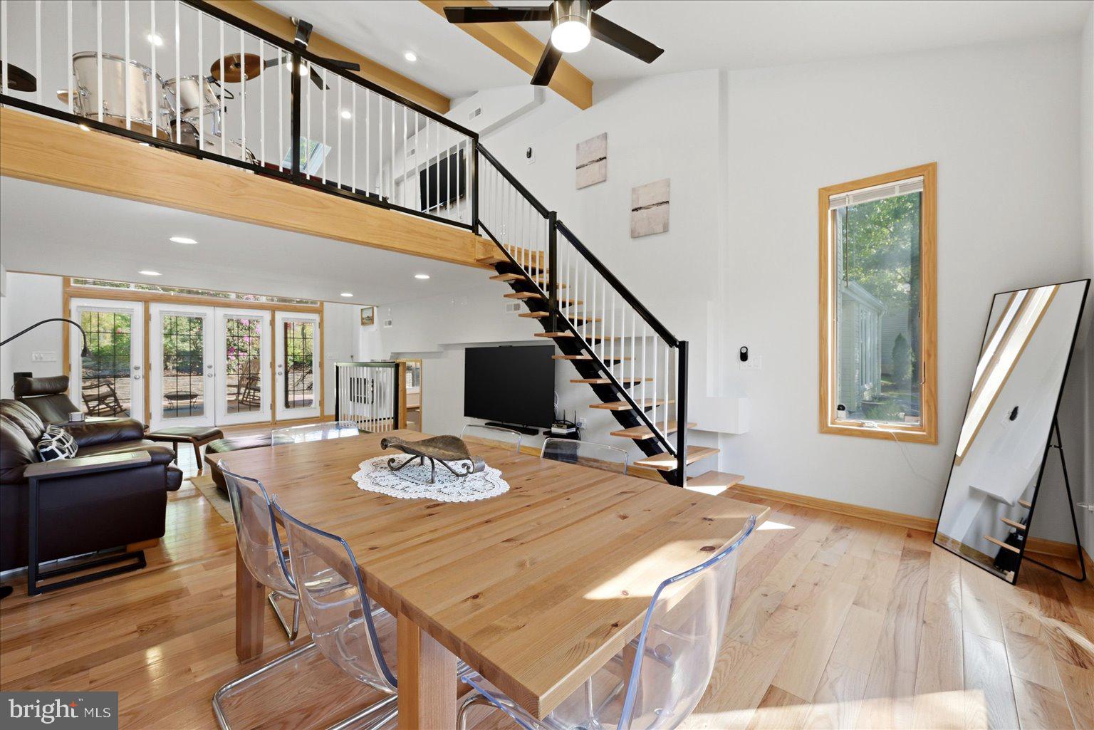 RESTON - Residential