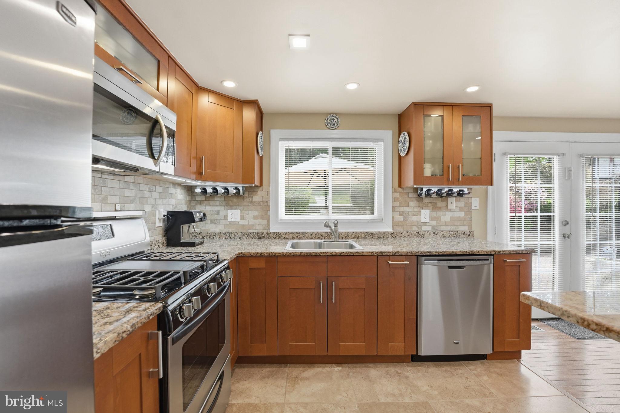 RESTON - Residential