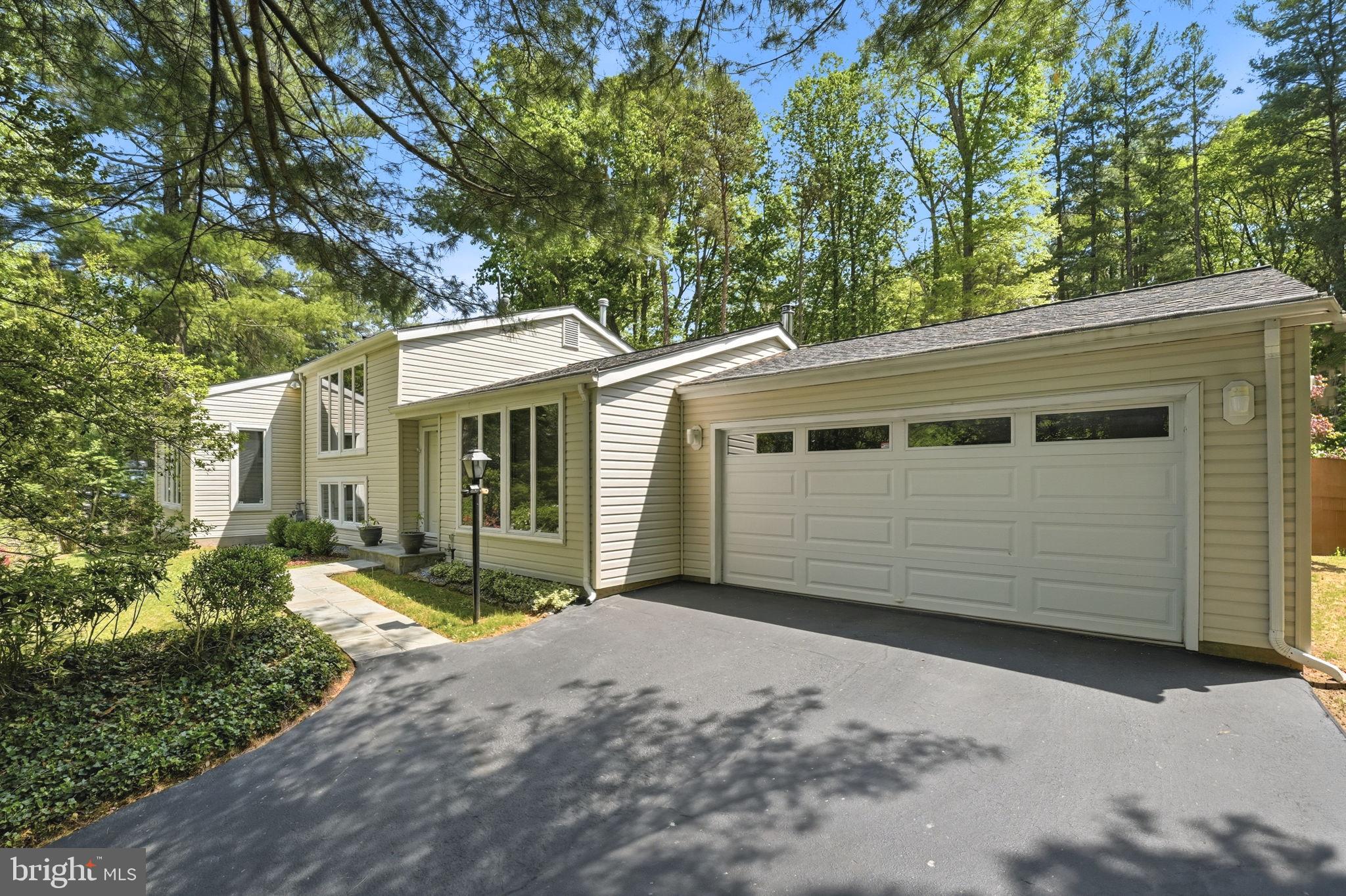 RESTON - Residential