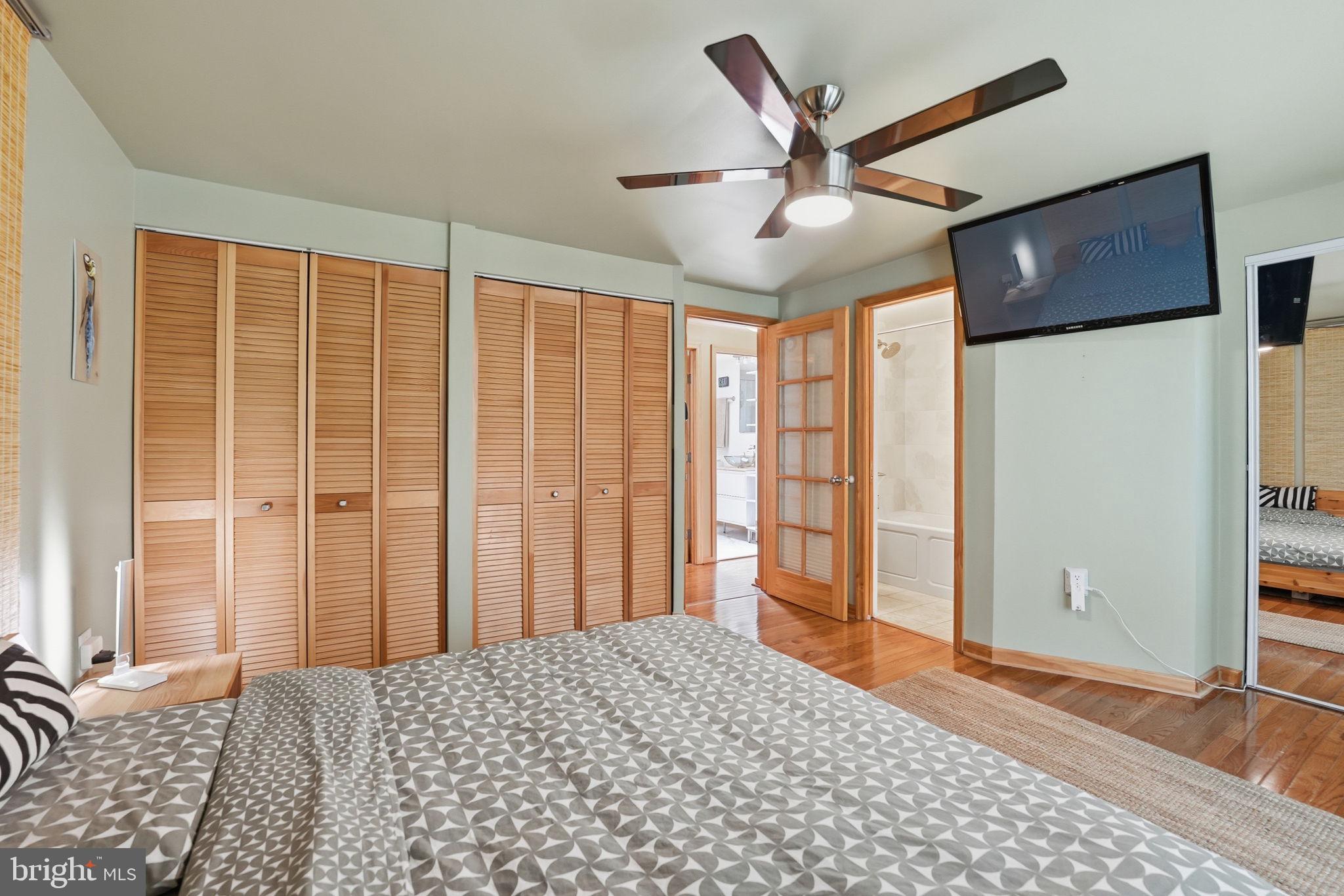 RESTON - Residential