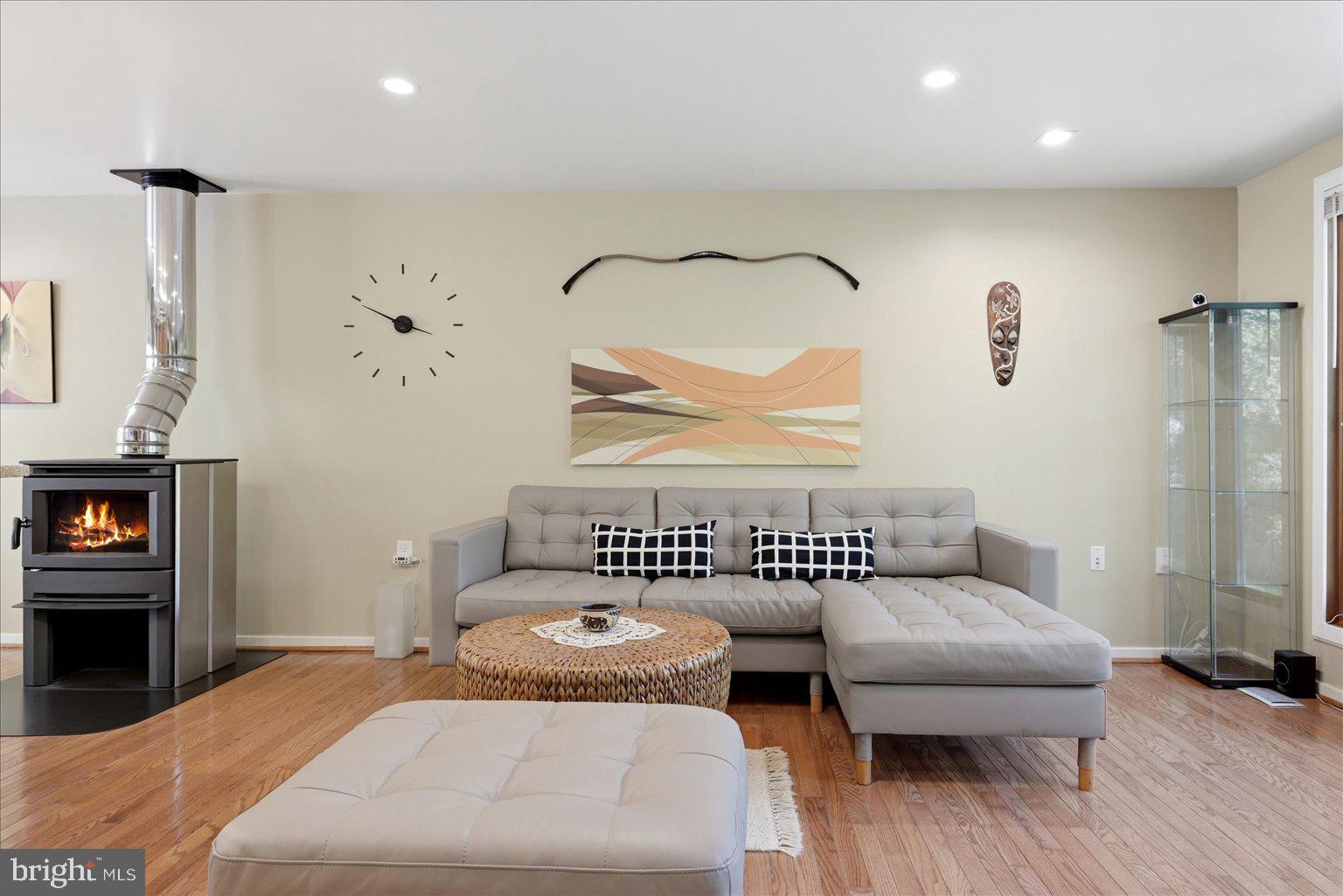 RESTON - Residential