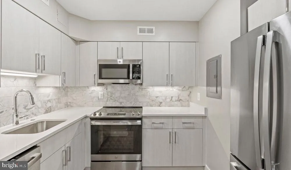 Additional image 23 of 3401 38th Street NW Unit T27-303, Washington, DC 20016