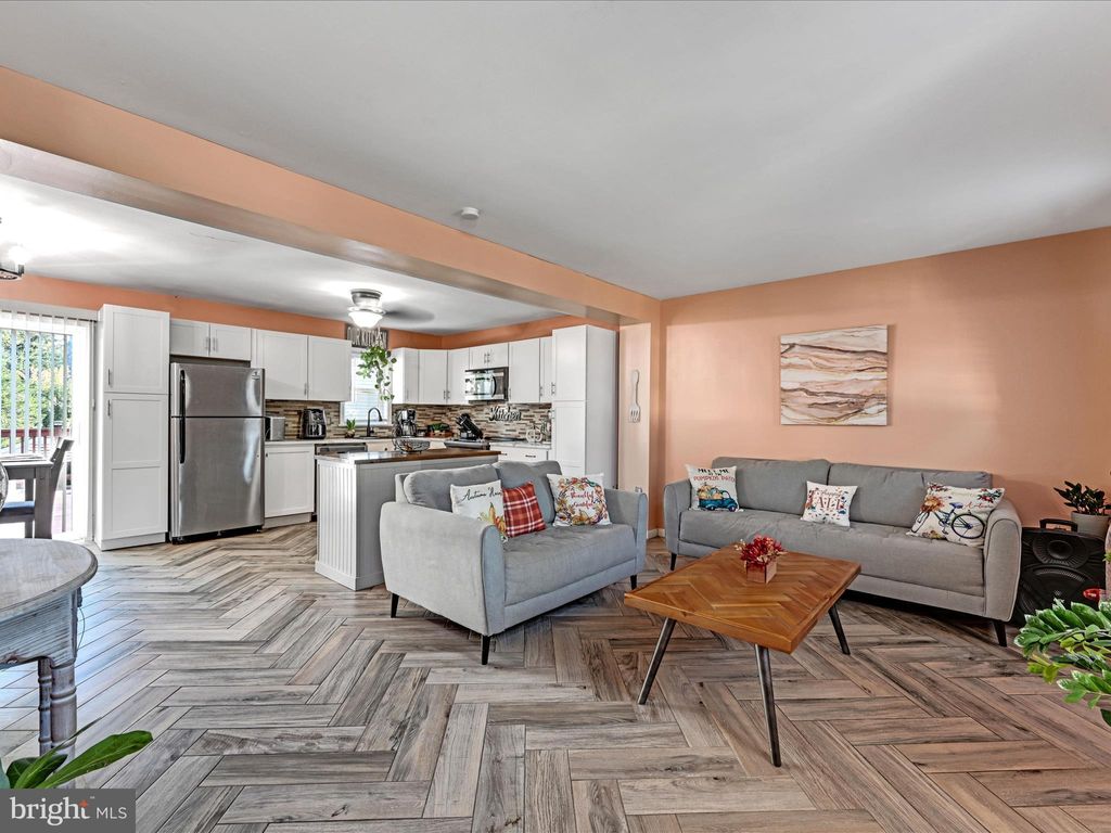 Photo of 103 Westmore Way, Lancaster, PA 17603 (MLS # PALA2059078)