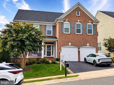 8185 Paper Birch Drive, Lorton, VA MLS: VAFX2339722