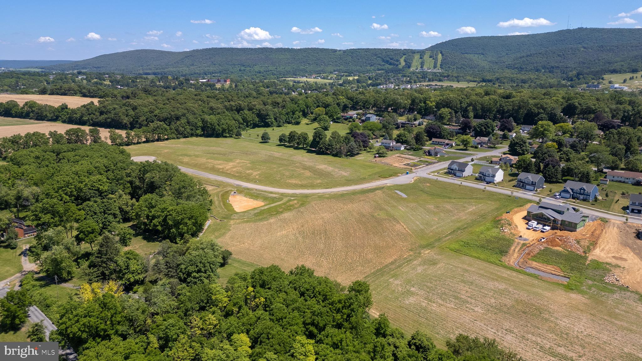 KAYWOOD NORTH ESTATES - Land