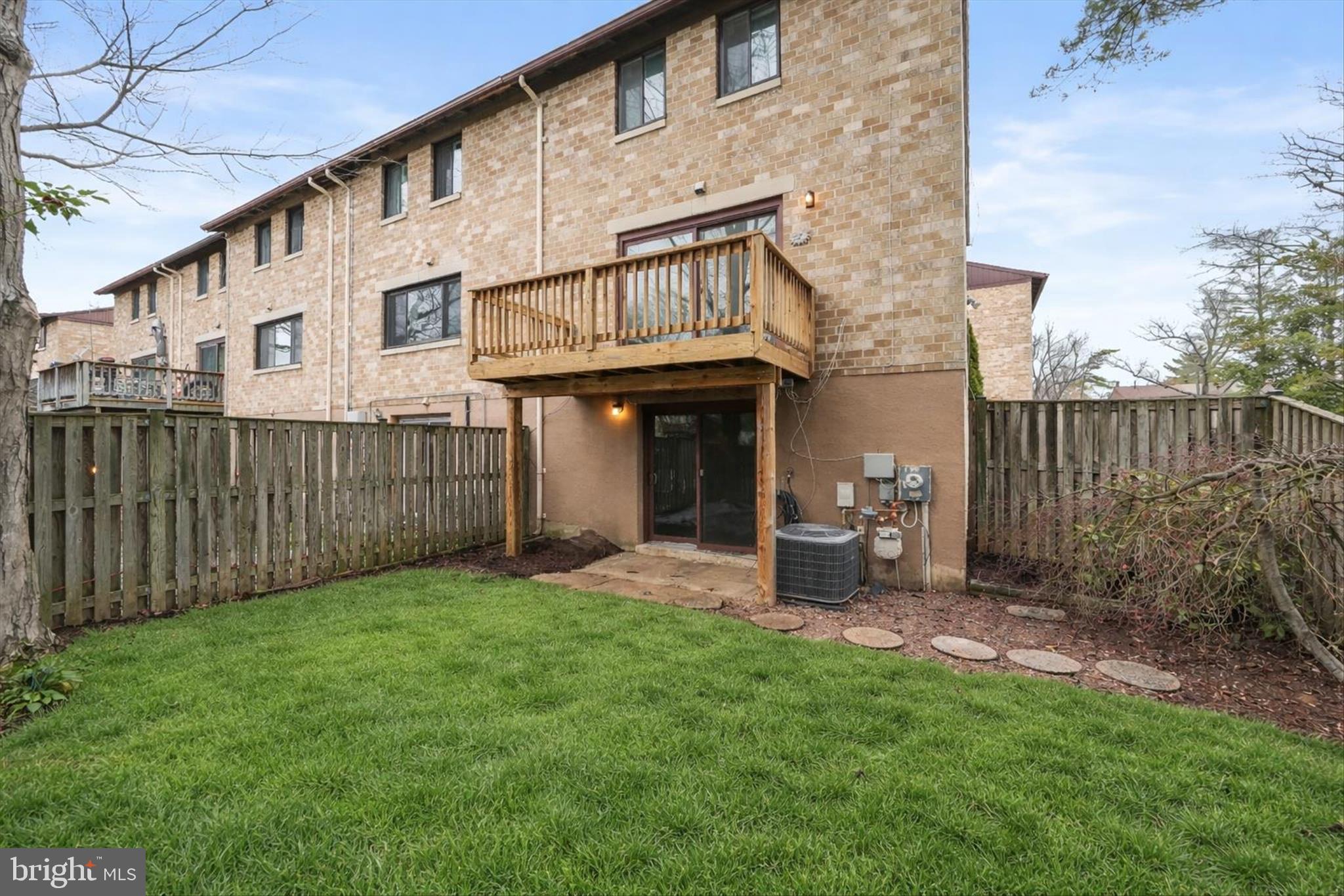 VILLAGE OF OWEN BROWN - Residential