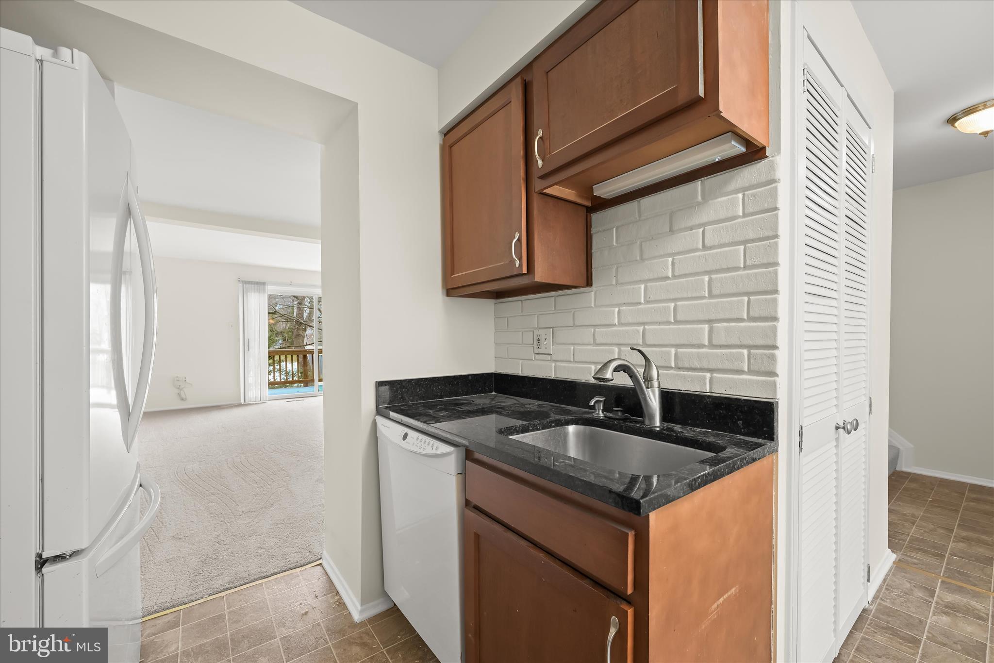 VILLAGE OF OWEN BROWN - Residential