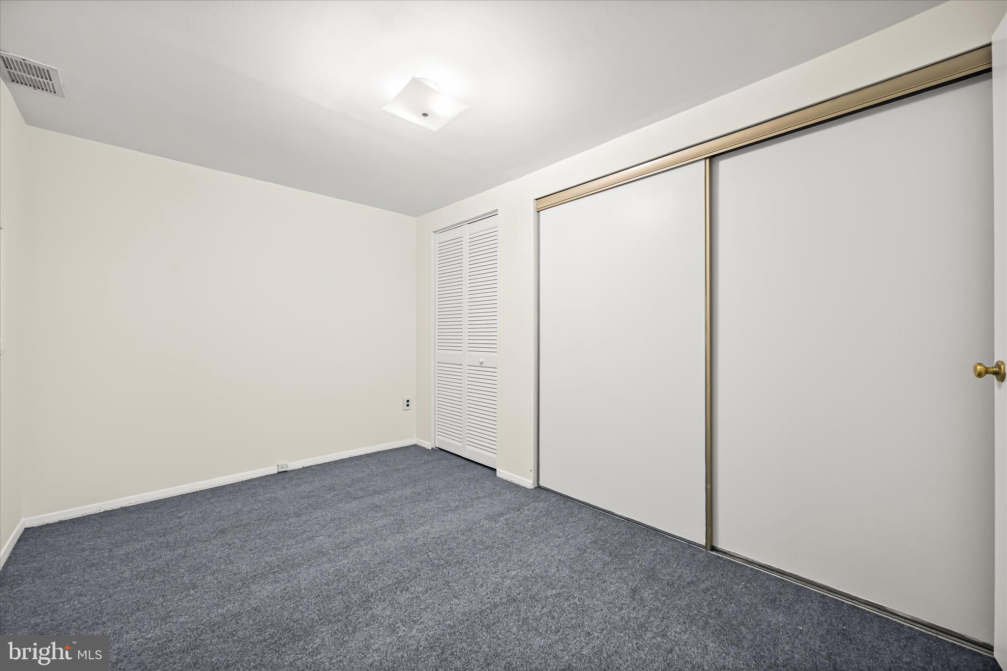 VILLAGE OF OWEN BROWN - Residential