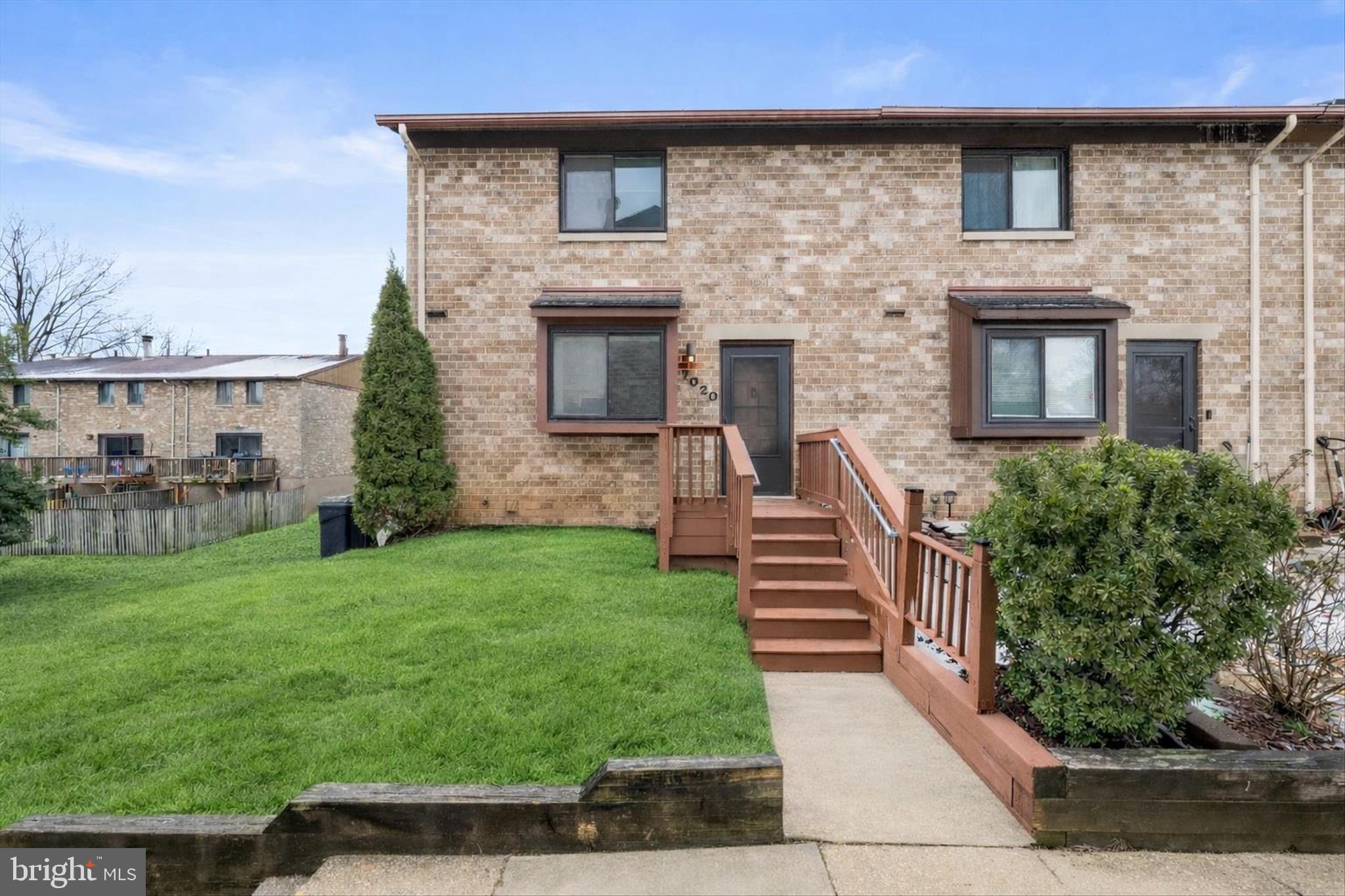 VILLAGE OF OWEN BROWN - Residential