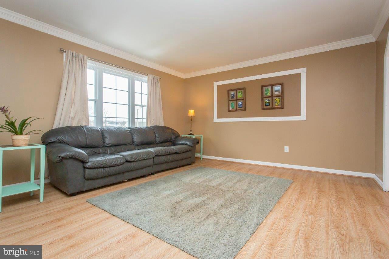 POINT OF WOODS - Residential