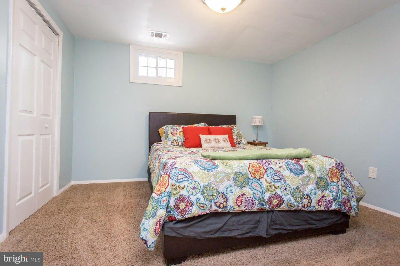 POINT OF WOODS - Residential