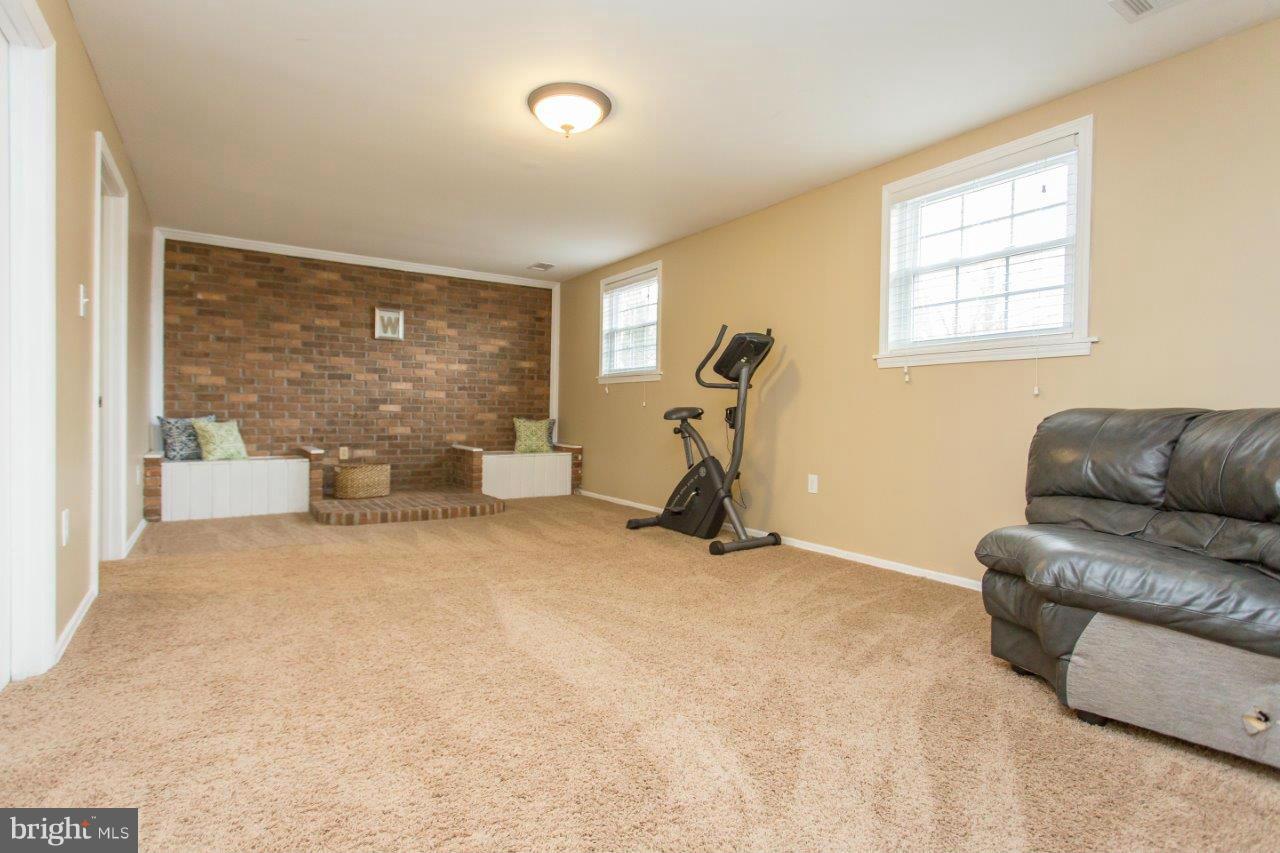 POINT OF WOODS - Residential