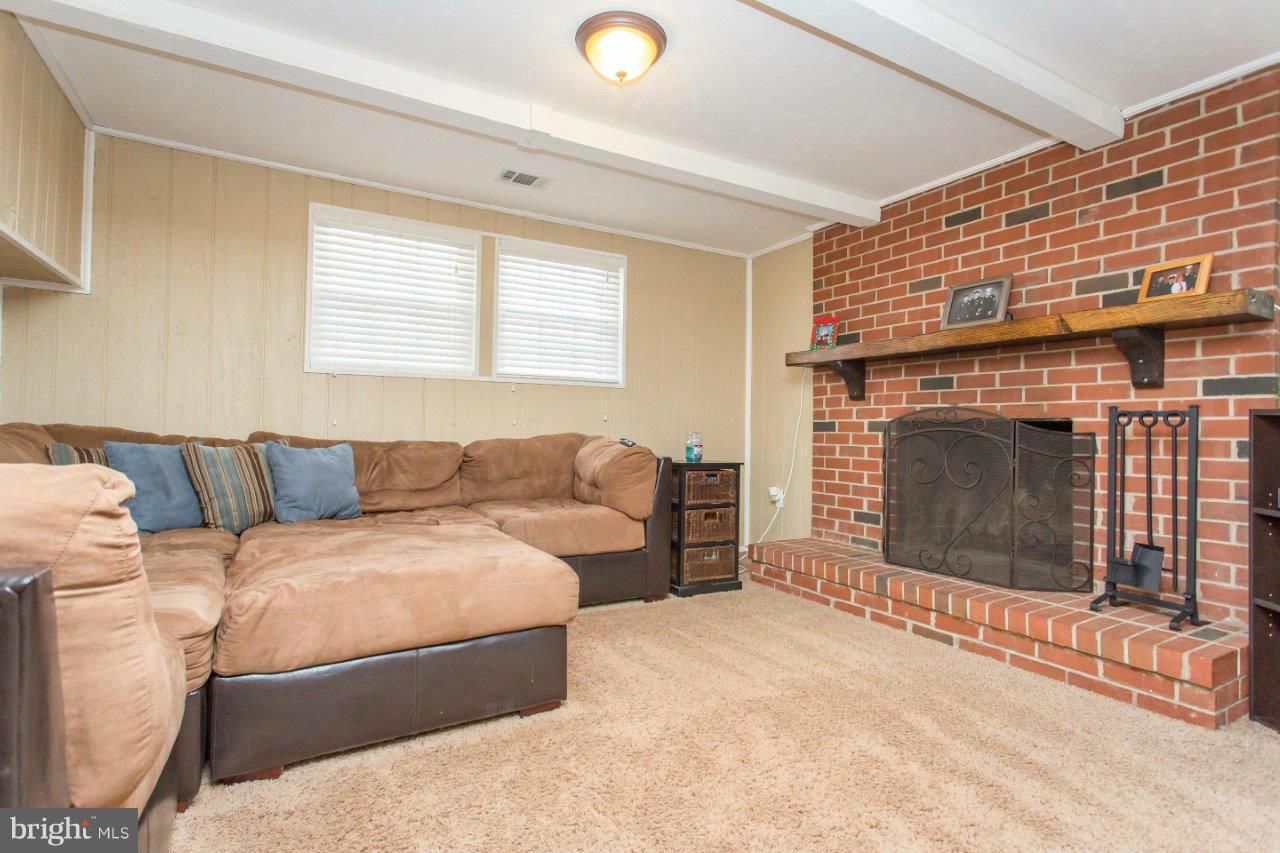 POINT OF WOODS - Residential