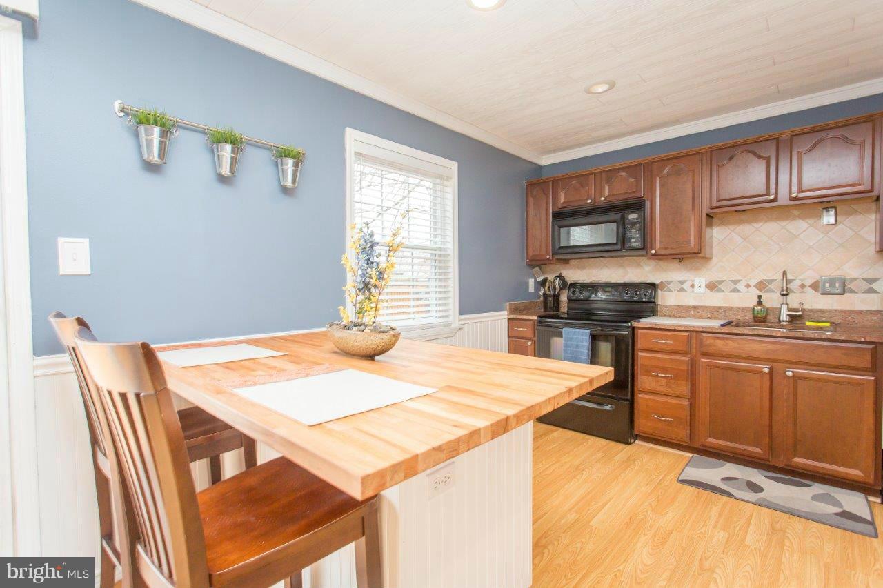 POINT OF WOODS - Residential