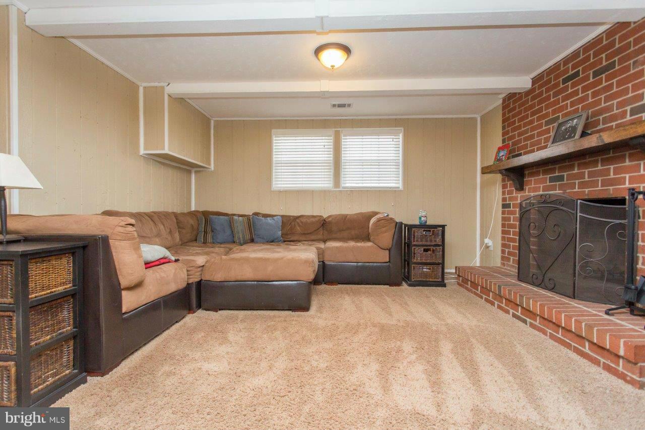 POINT OF WOODS - Residential