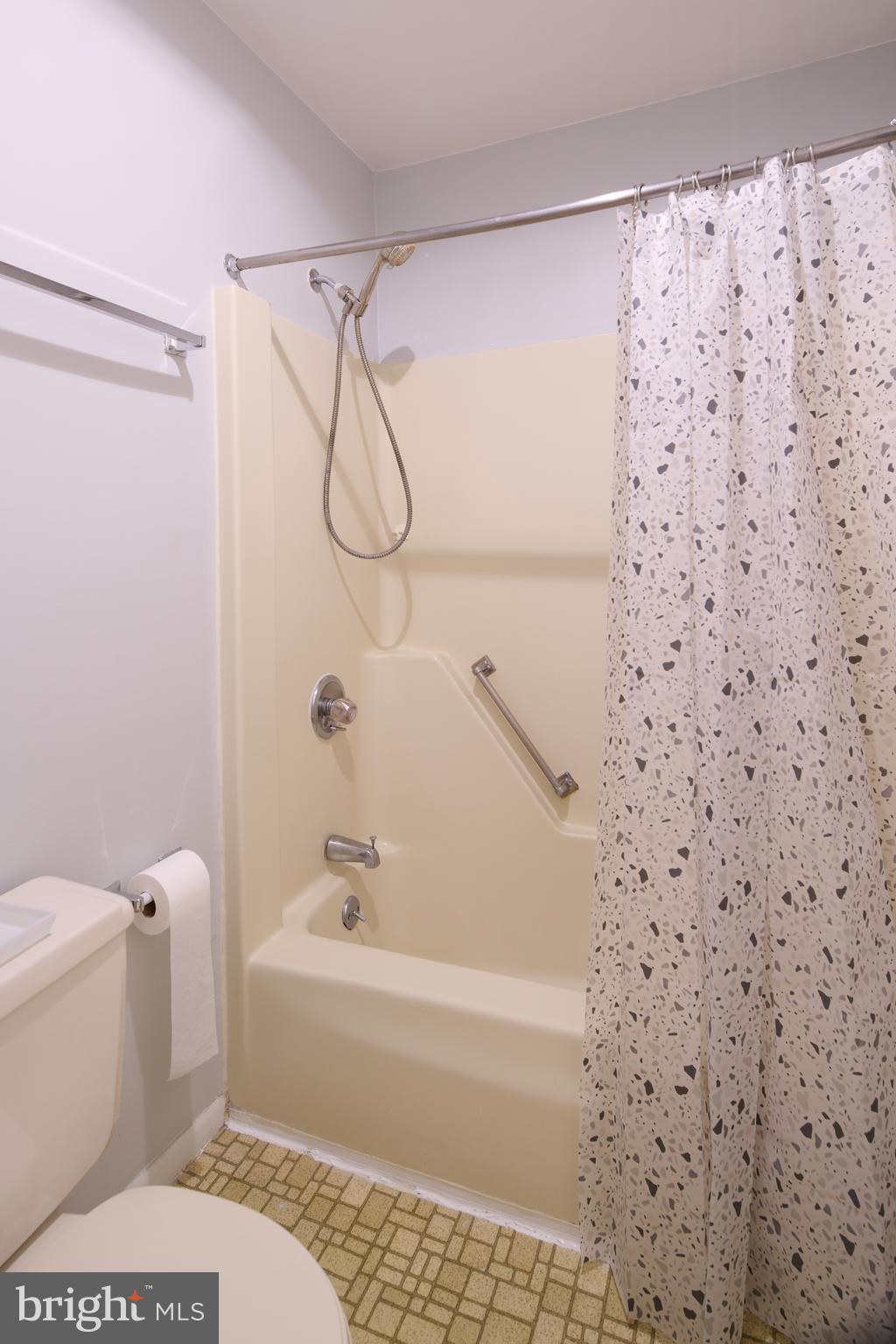 GREENWOOD TOWNHOUSES - Residential