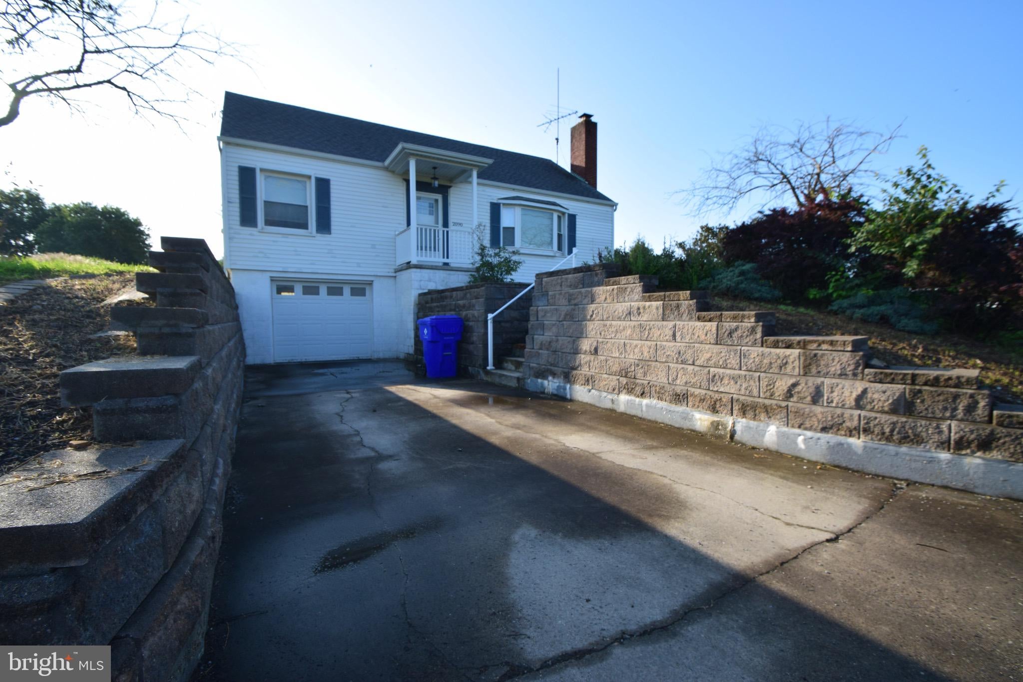 2090 WARM SPRING ROAD