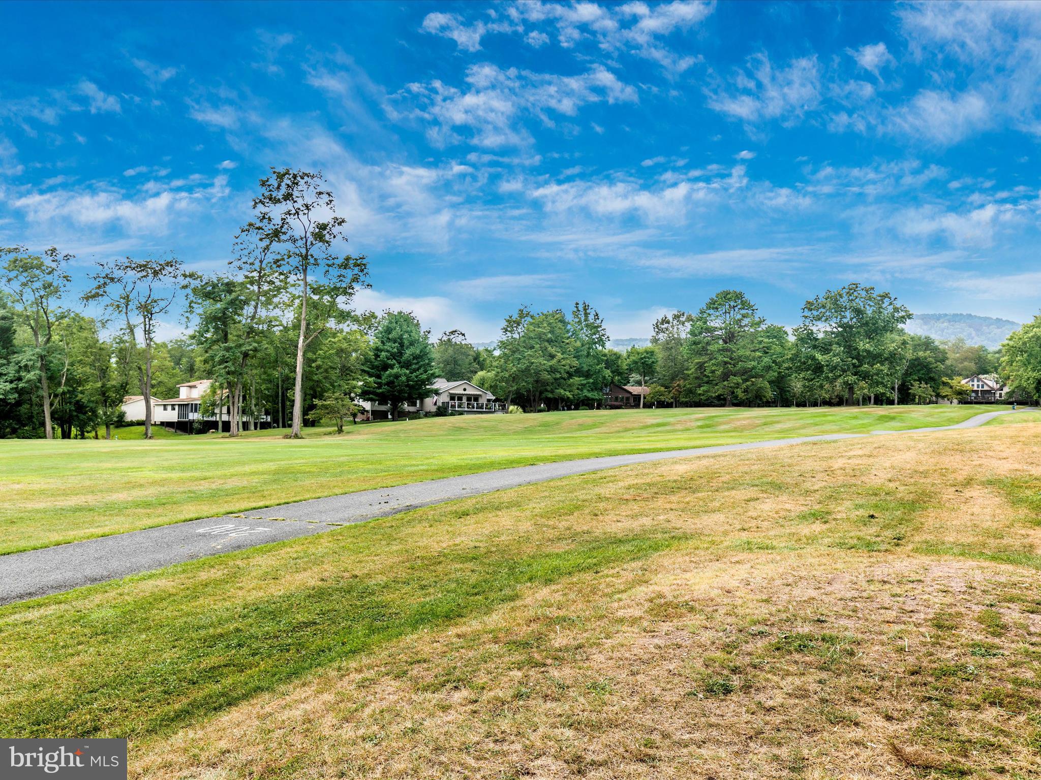 THE WOODS RESORT - Residential