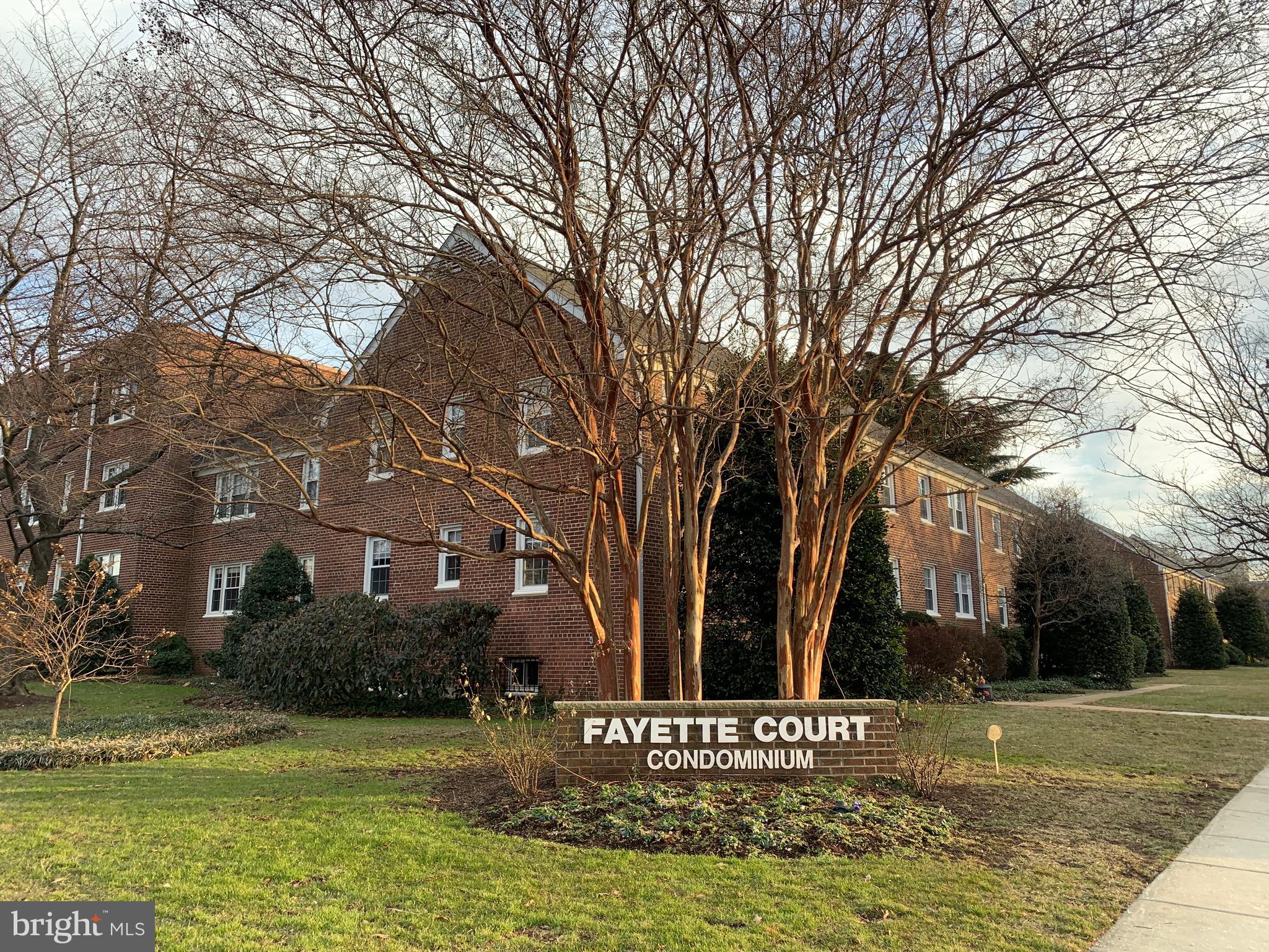 FAYETTE COURT - Residential