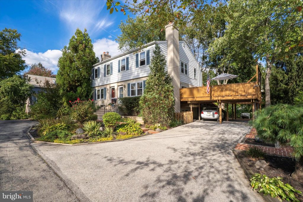 Photo of 515 Conway Avenue, NARBERTH, PA 19072 (MLS # PAMC2157274)
