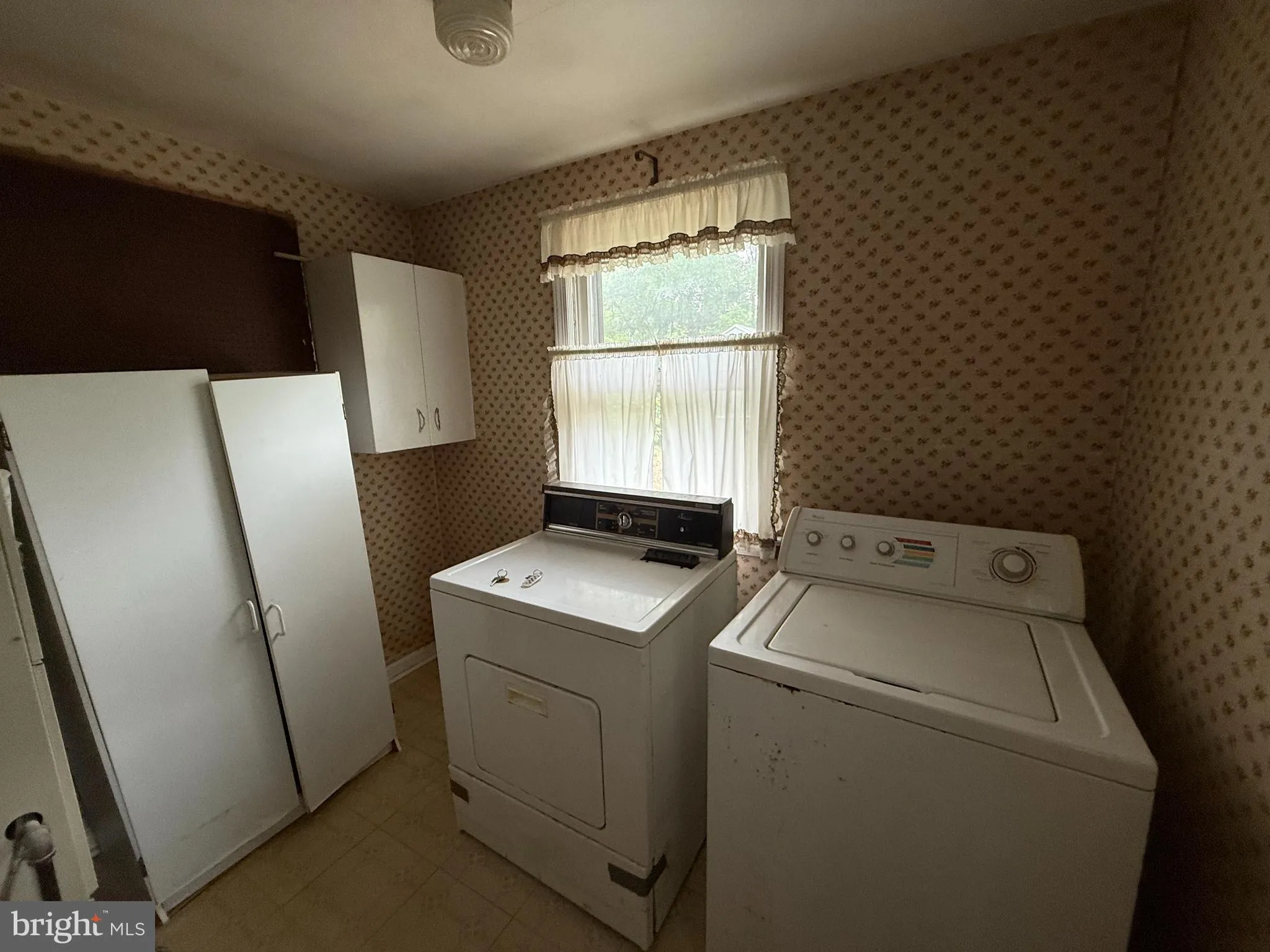 Clementon, New Jersey 08021, United States, 2 Bedrooms Bedrooms, ,1 BathroomBathrooms,Residential,Pending,130326