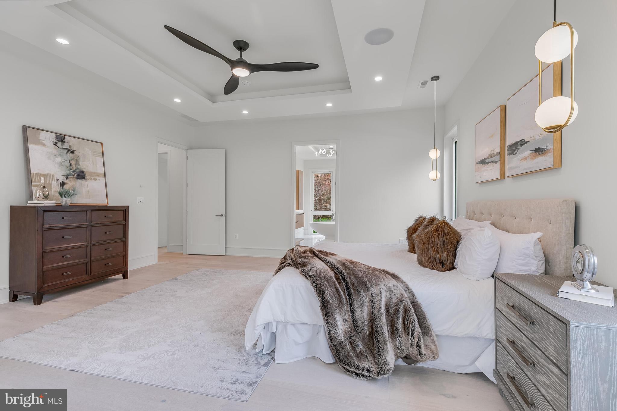 WOODSIDE ESTATES - Residential