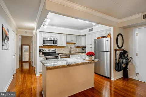 11118 Valley Forge Circle Unit 1118, King Of Prussia, PA 19406 - MLS#: PAMC2165332