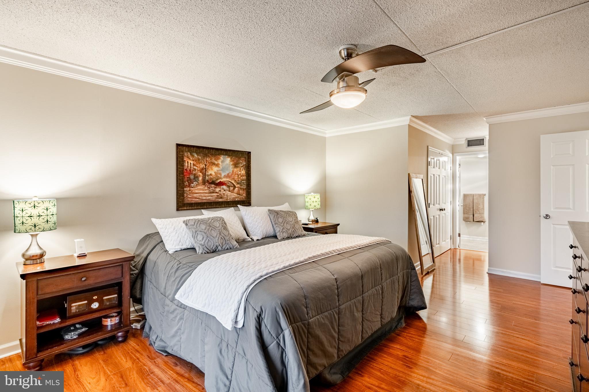 VALLEY FORGE TOWER - Residential