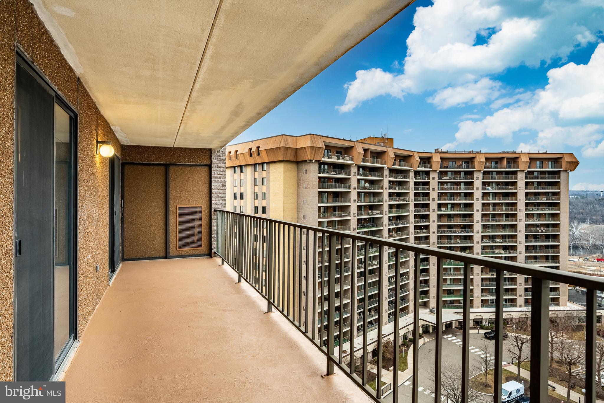 VALLEY FORGE TOWER - Residential