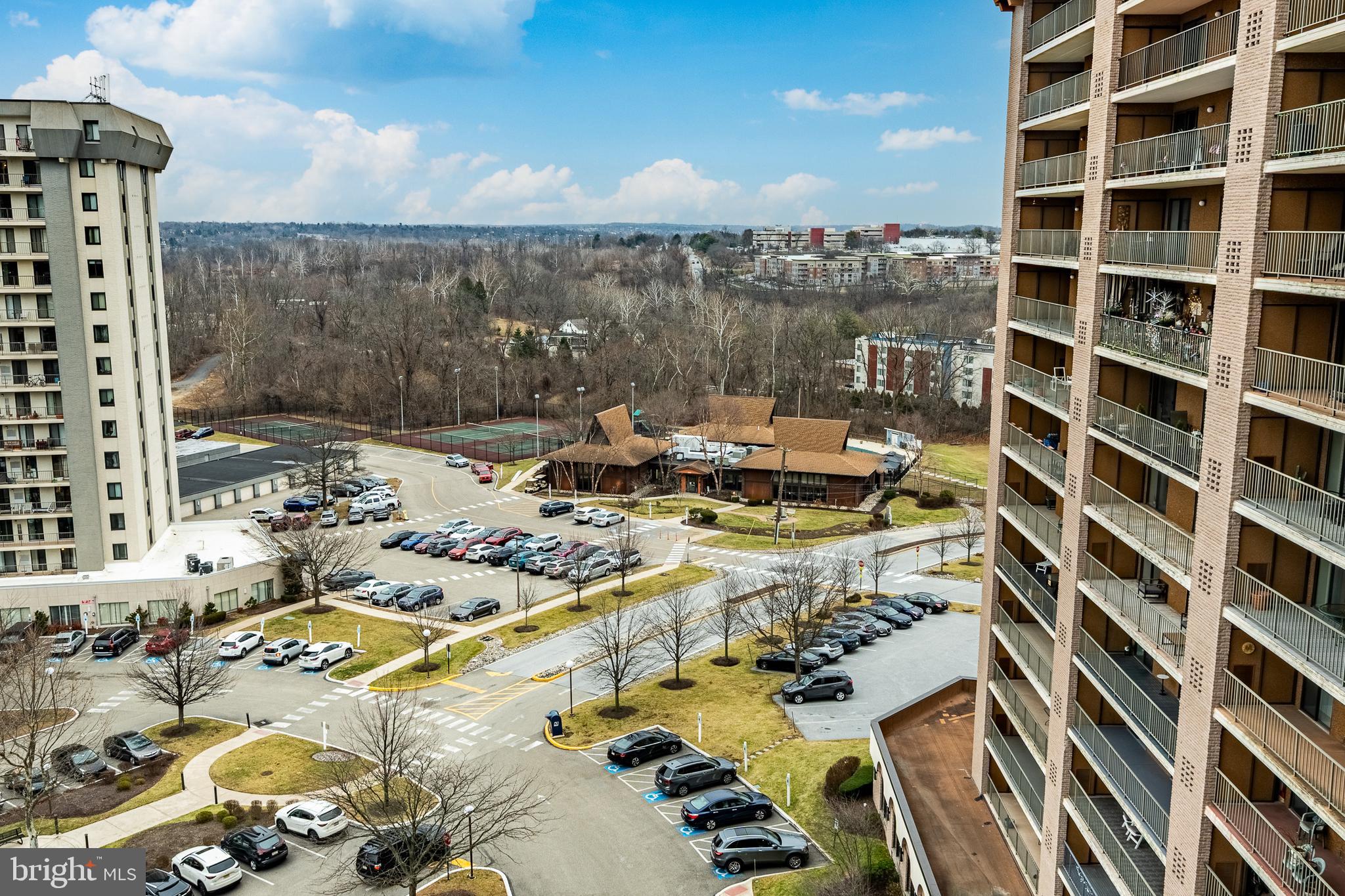 VALLEY FORGE TOWER - Residential