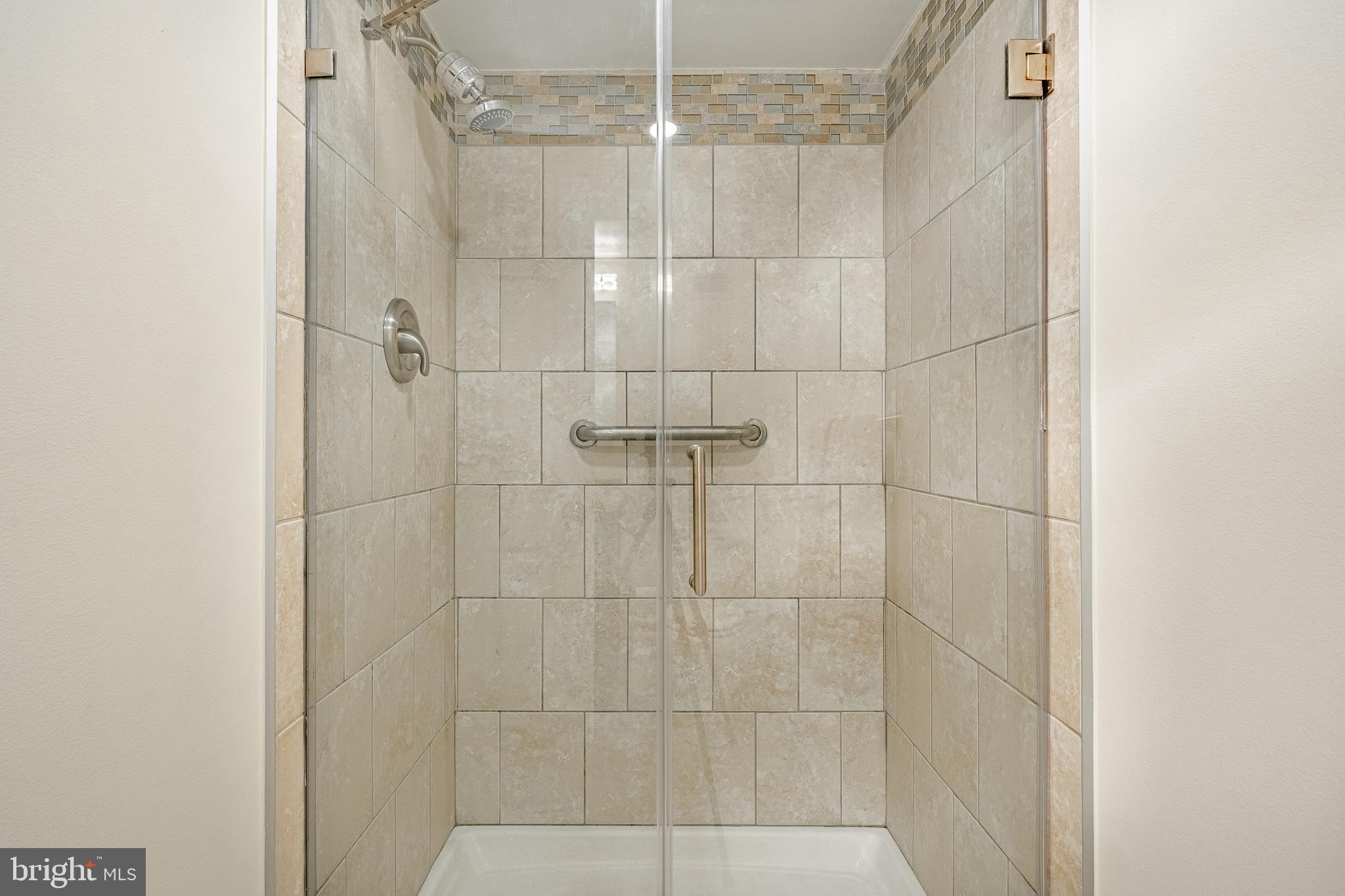 VALLEY FORGE TOWER - Residential