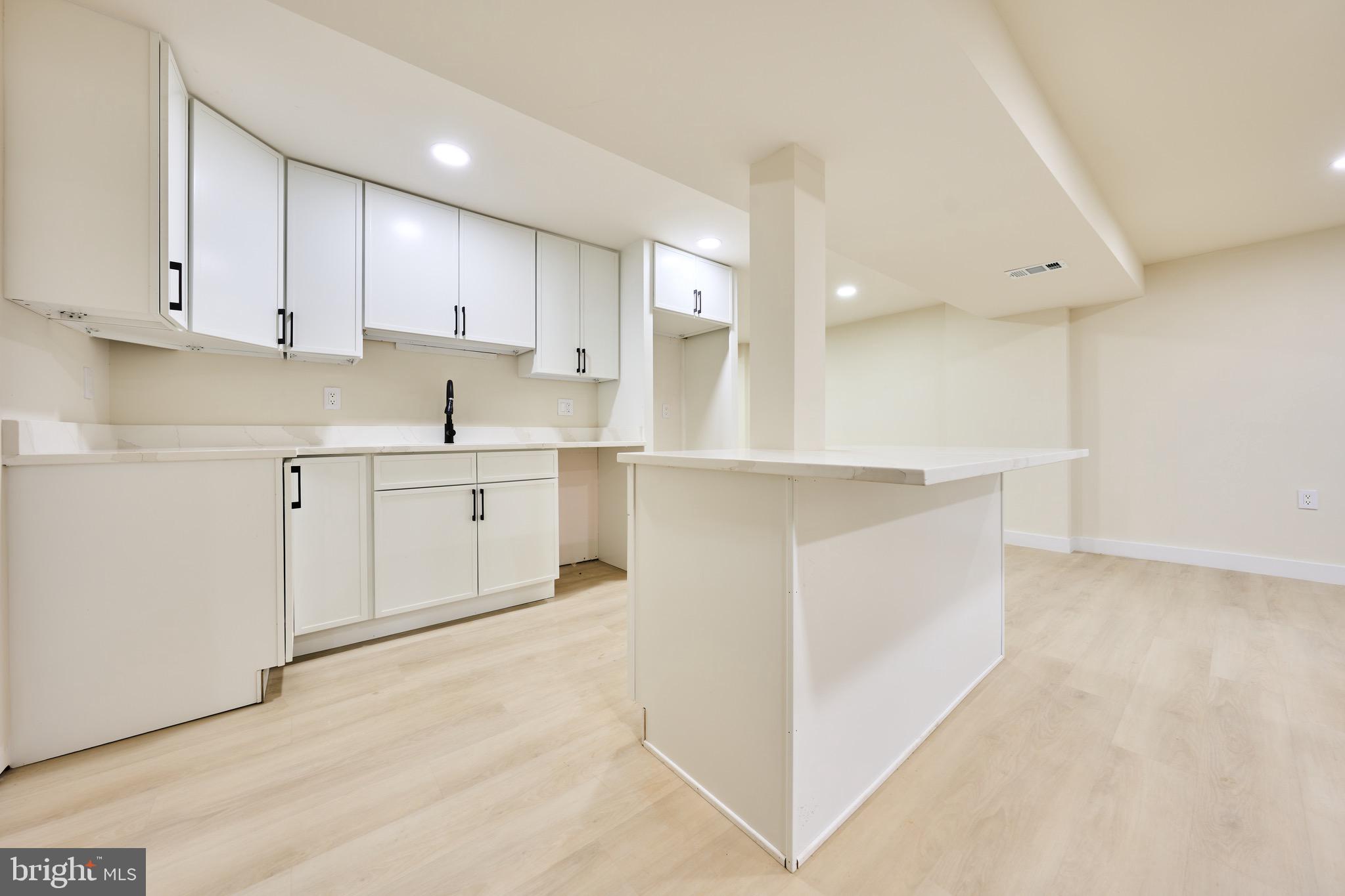 KENT GARDENS - Residential