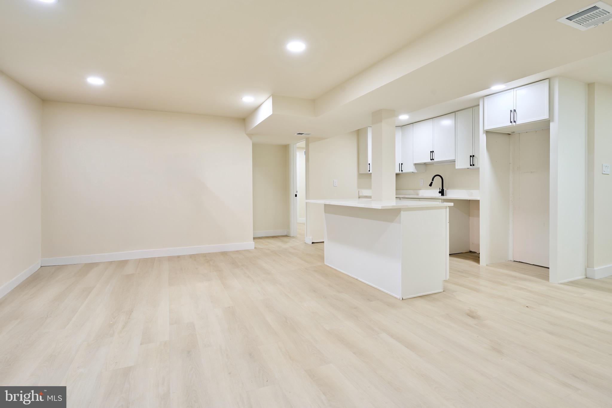 KENT GARDENS - Residential