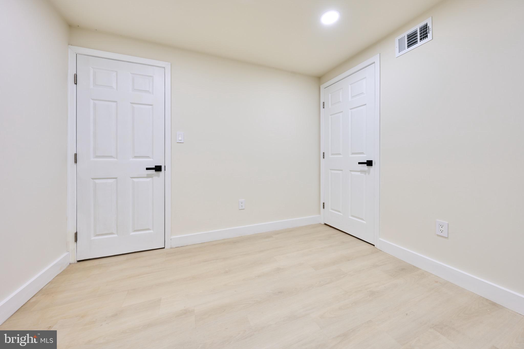 KENT GARDENS - Residential