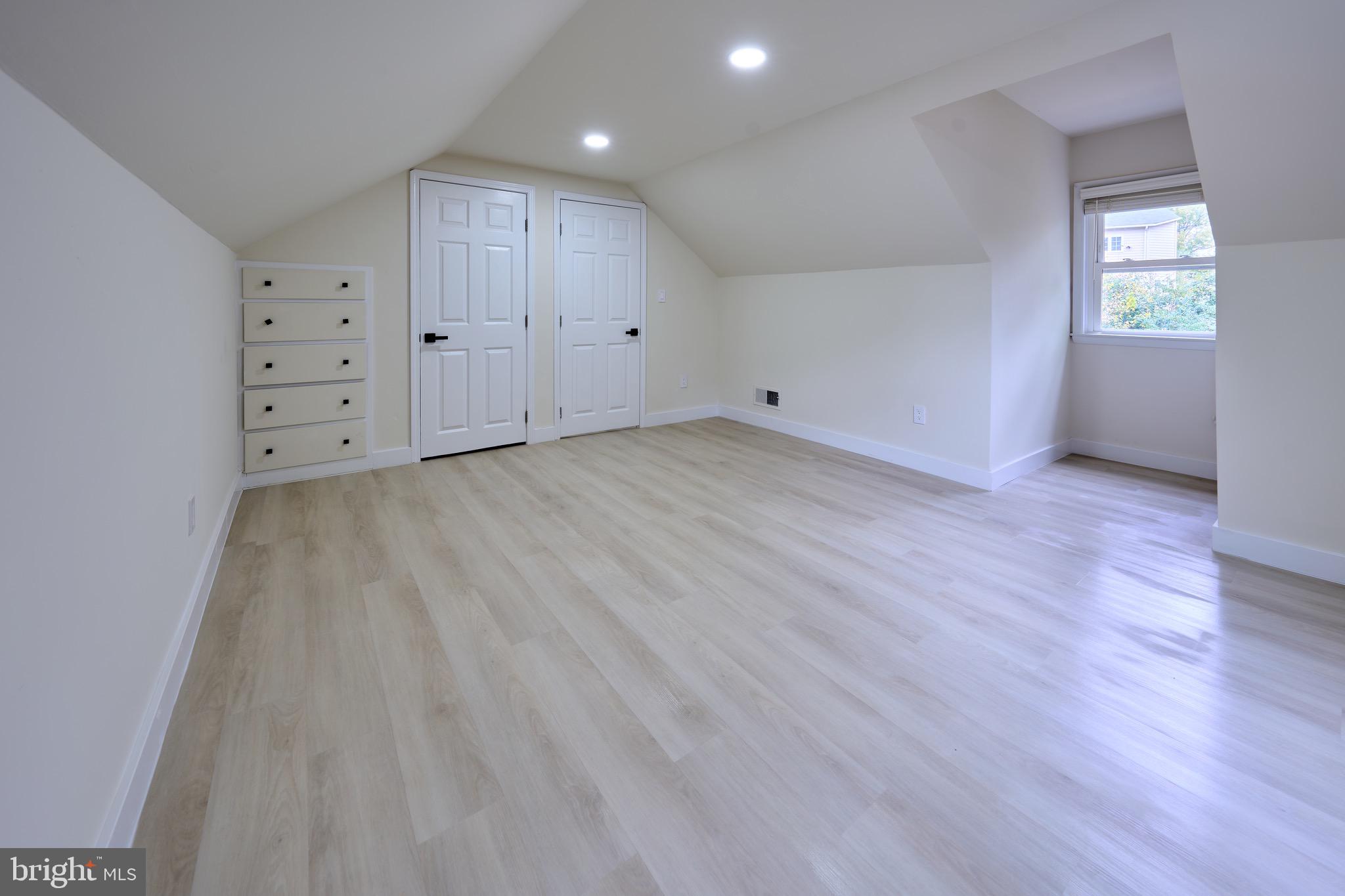 KENT GARDENS - Residential