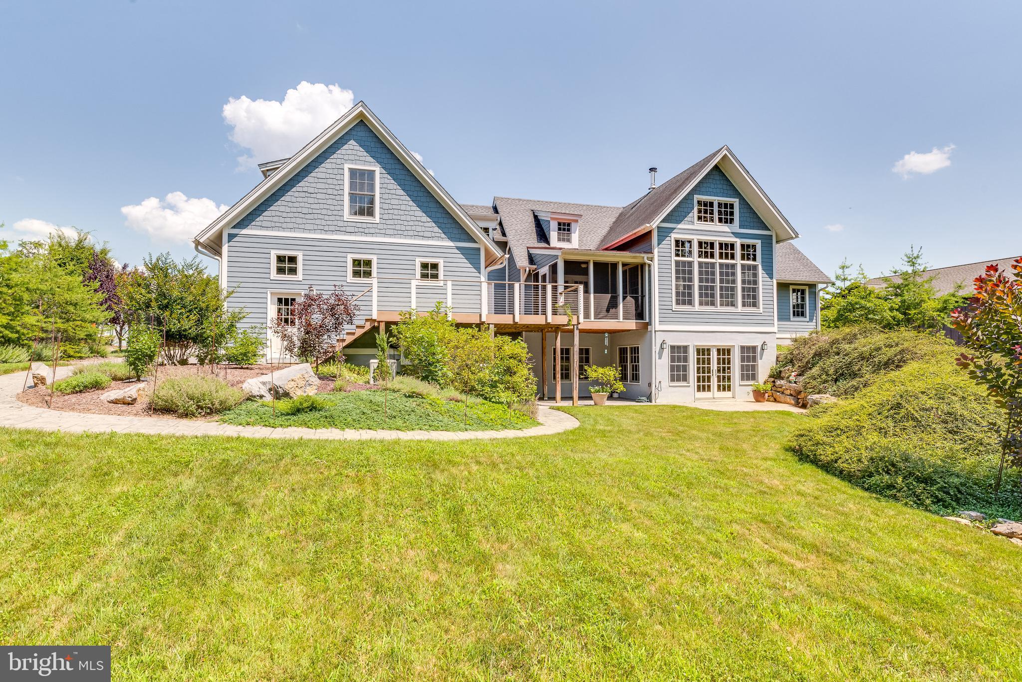 NORTH HILLS - Residential