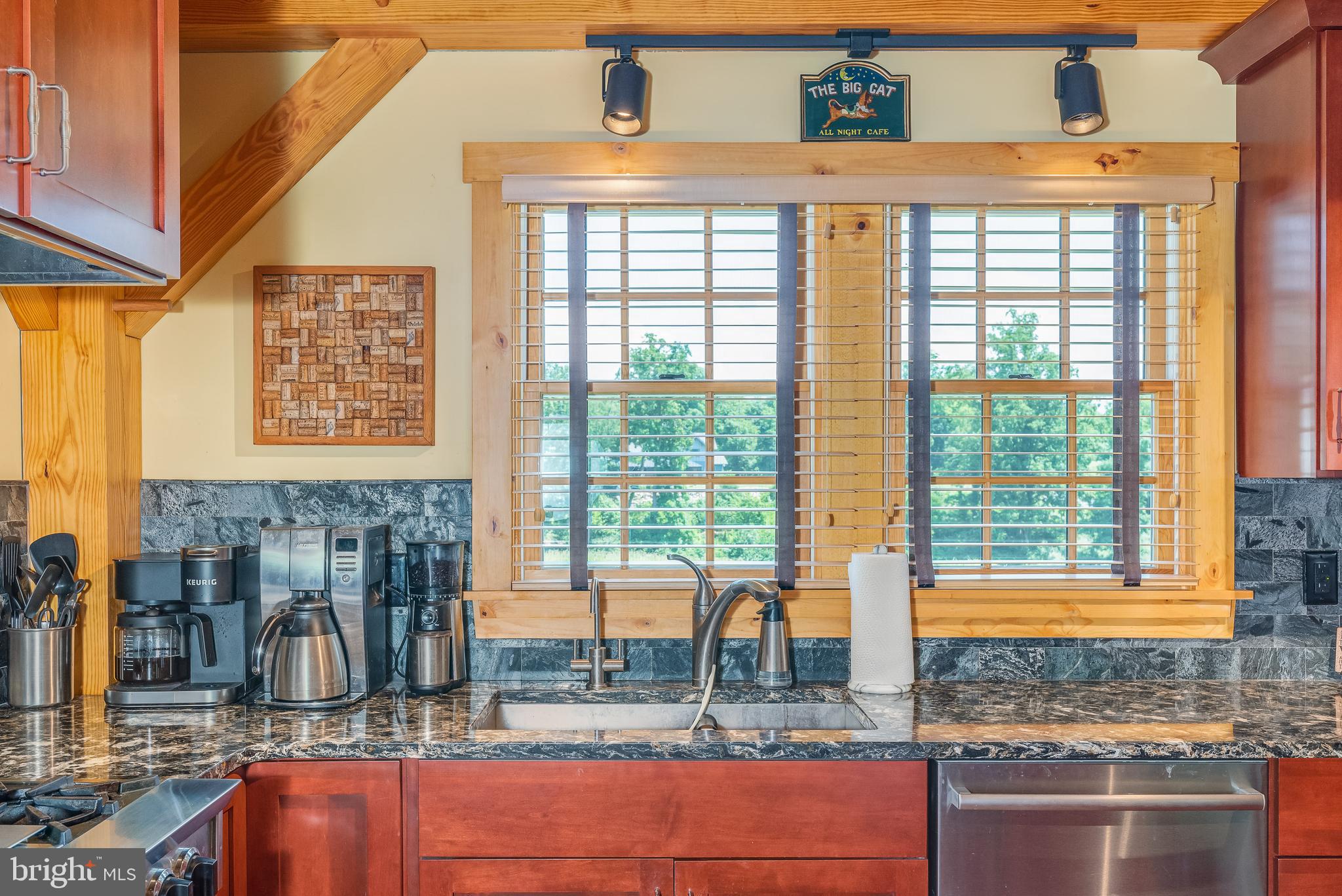 NORTH HILLS - Residential