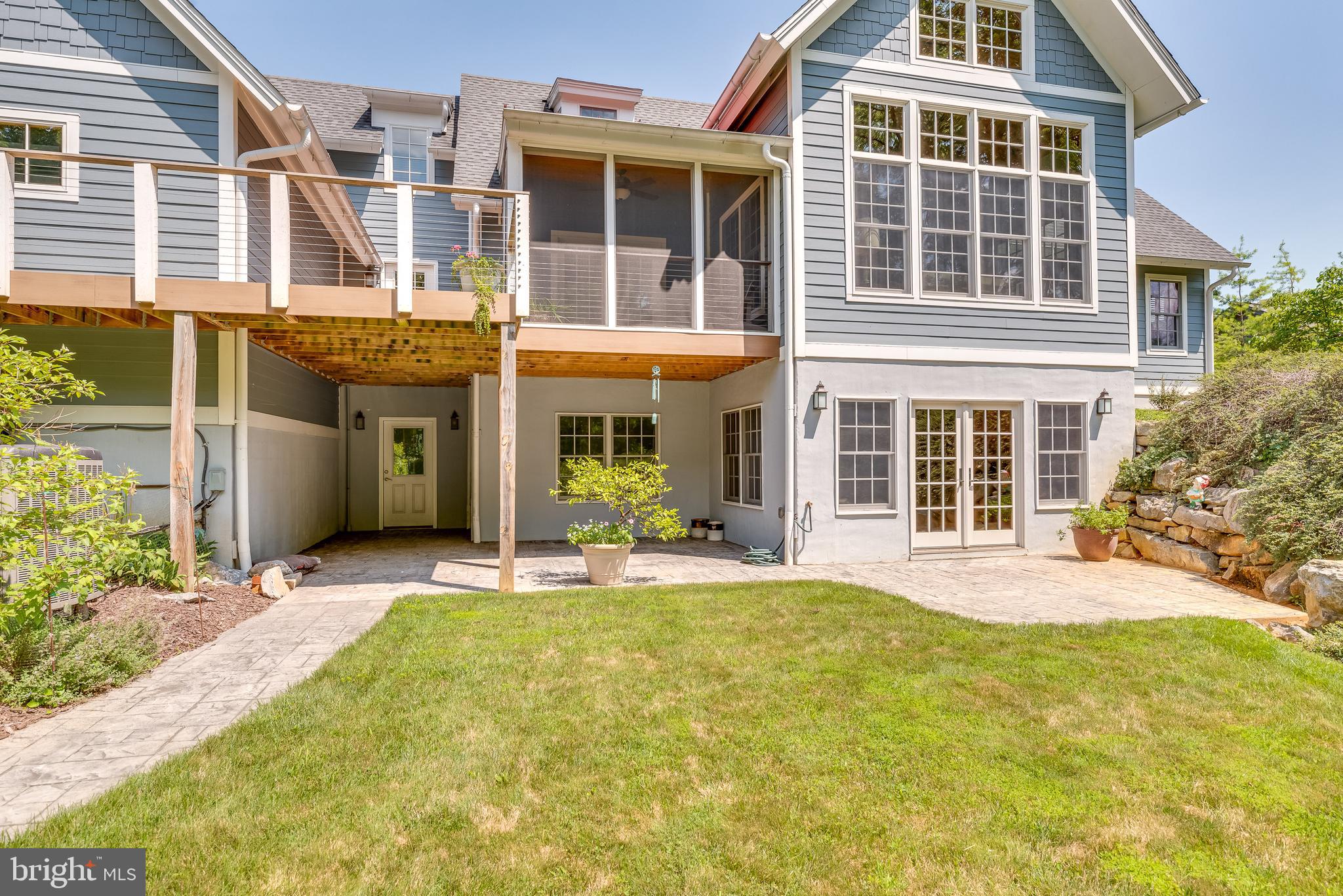 NORTH HILLS - Residential