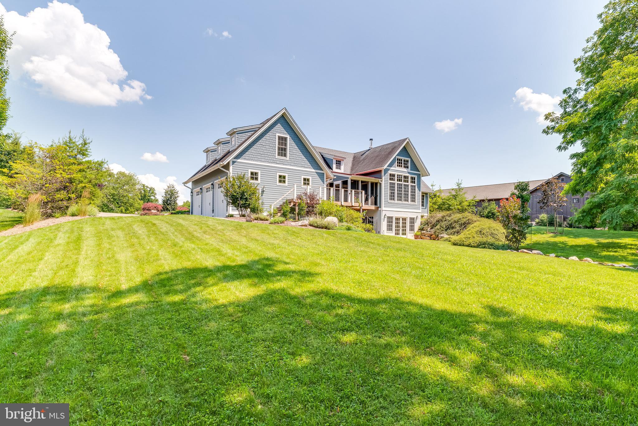 NORTH HILLS - Residential