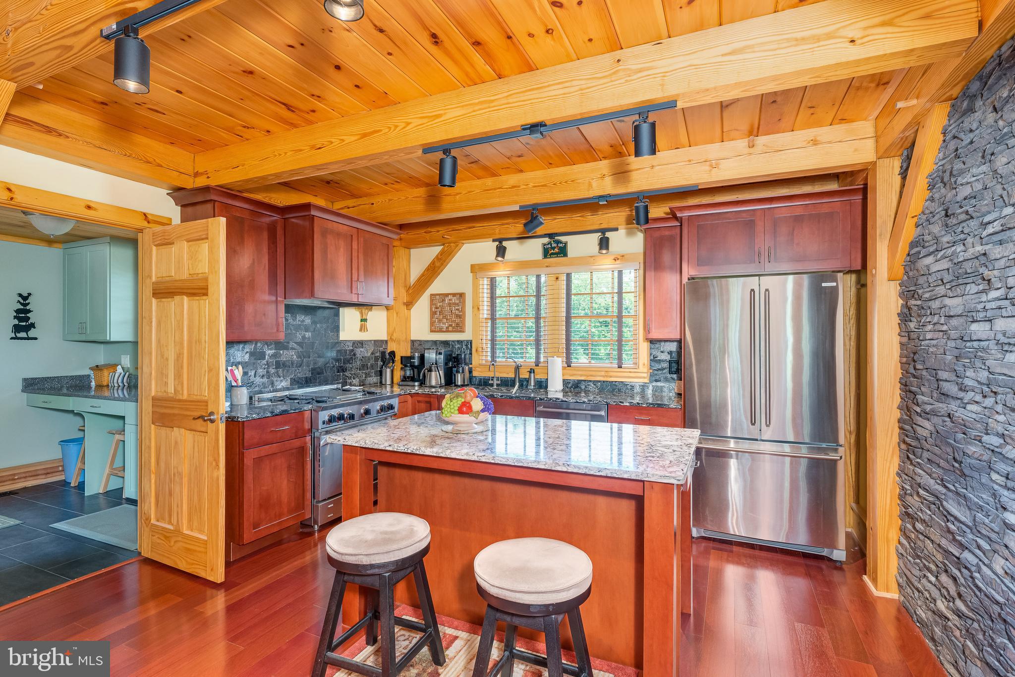 NORTH HILLS - Residential