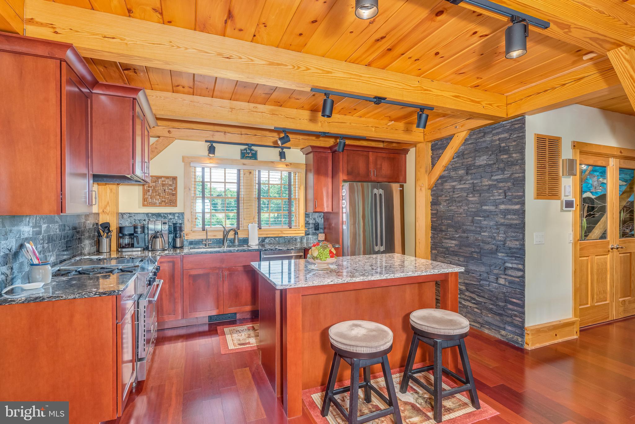 NORTH HILLS - Residential