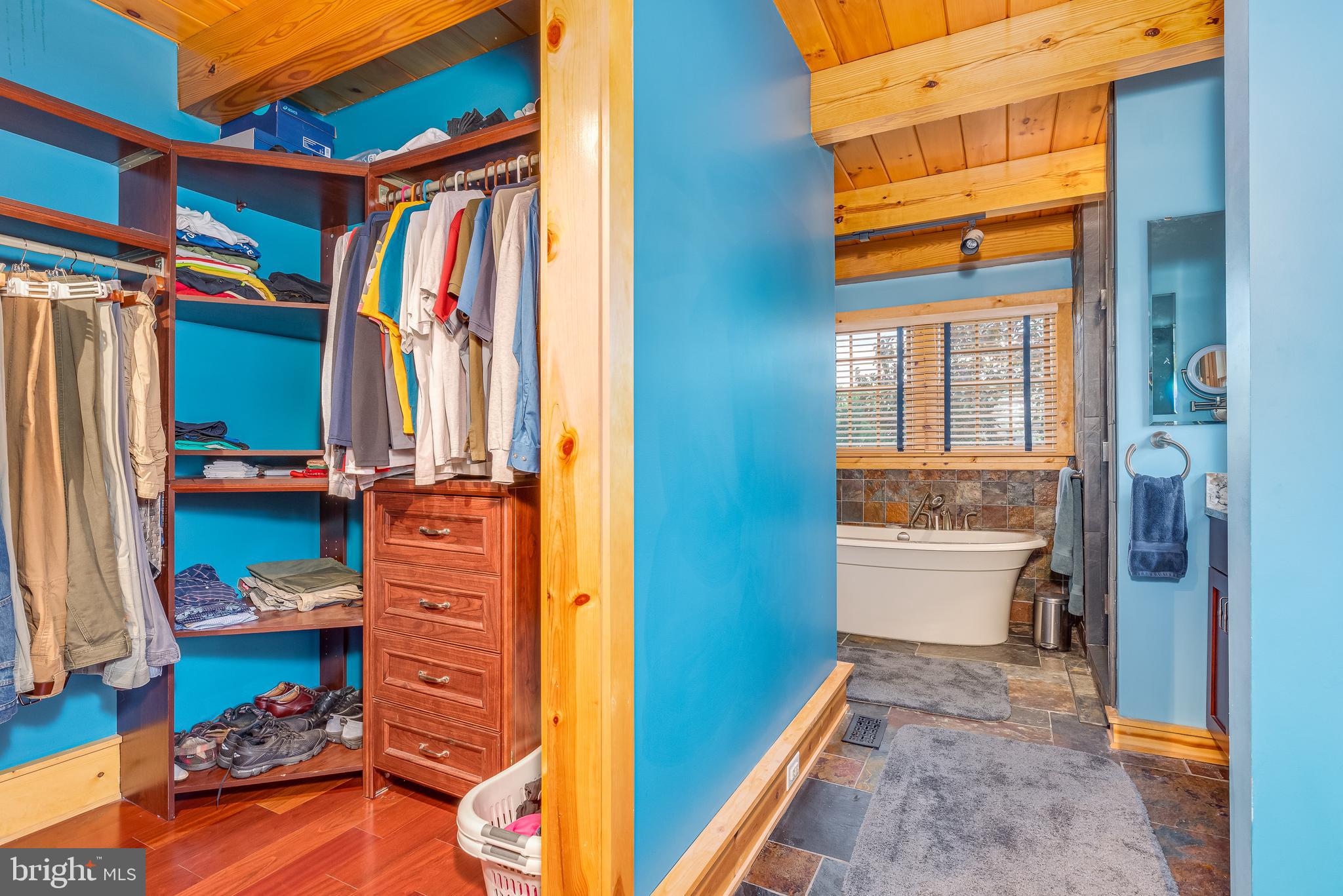 NORTH HILLS - Residential