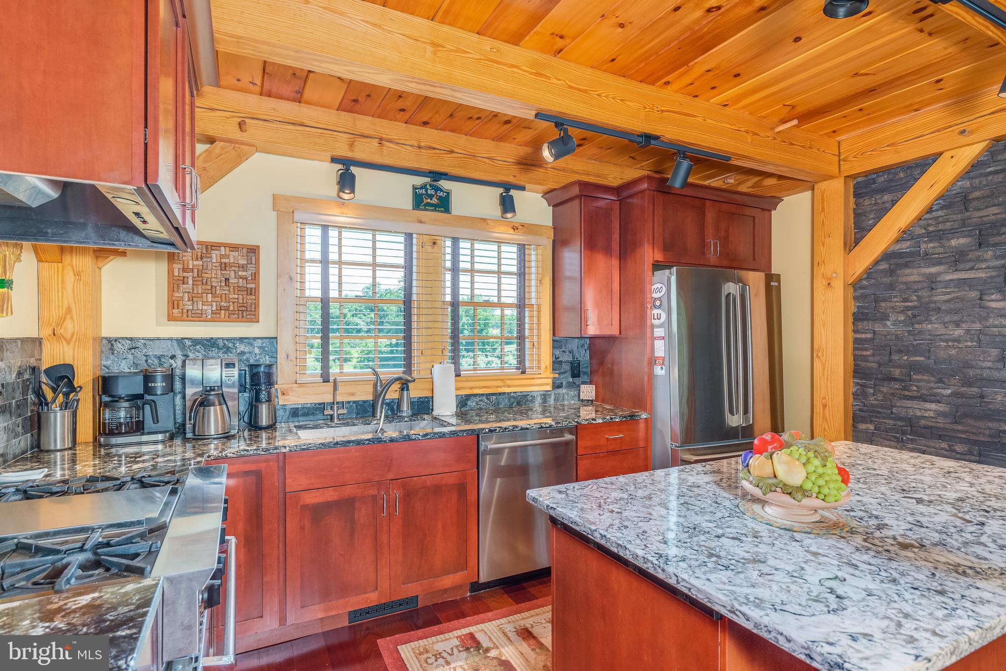 NORTH HILLS - Residential