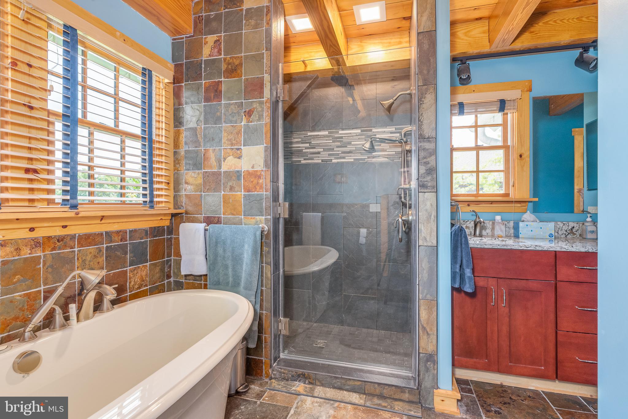 NORTH HILLS - Residential