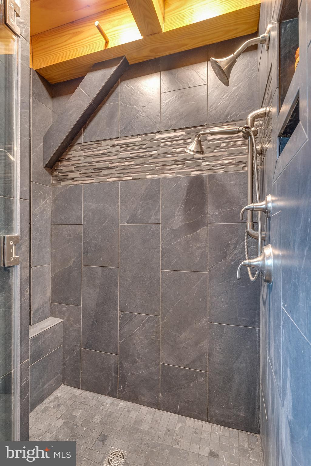 NORTH HILLS - Residential