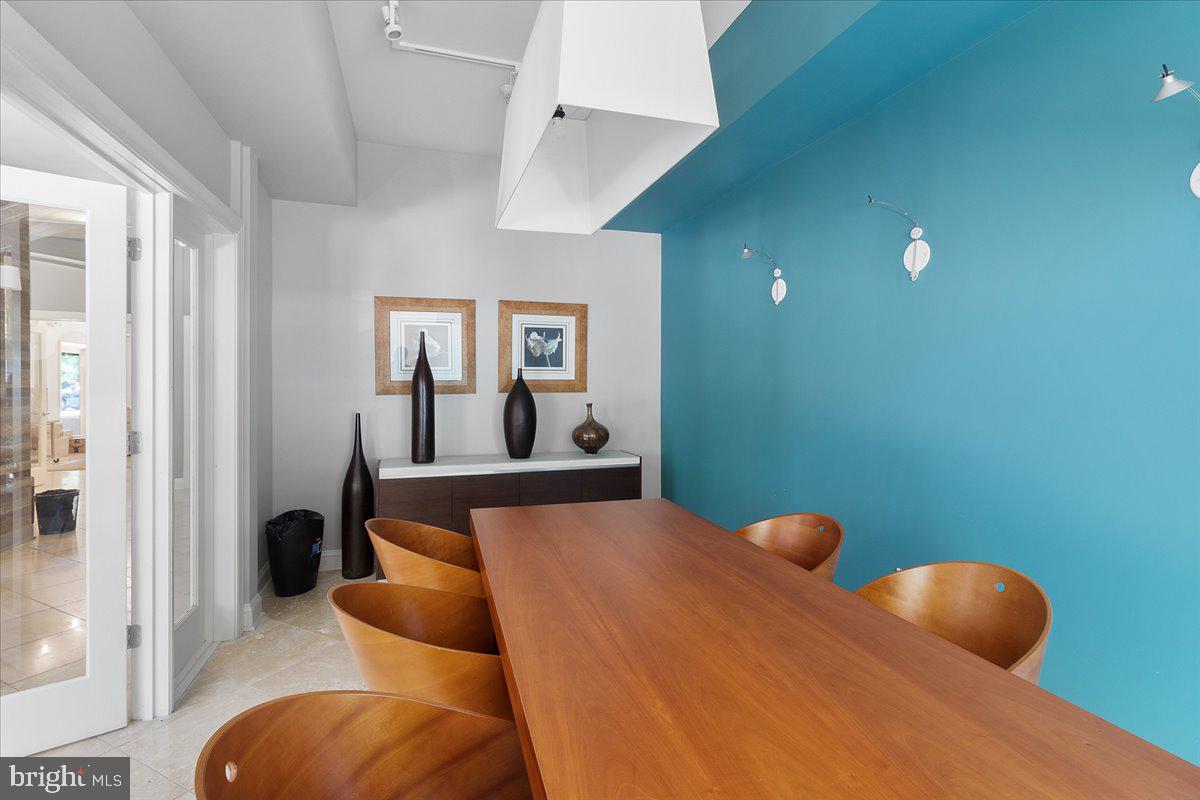 WALKER SQUARE CONDOS - Residential Lease