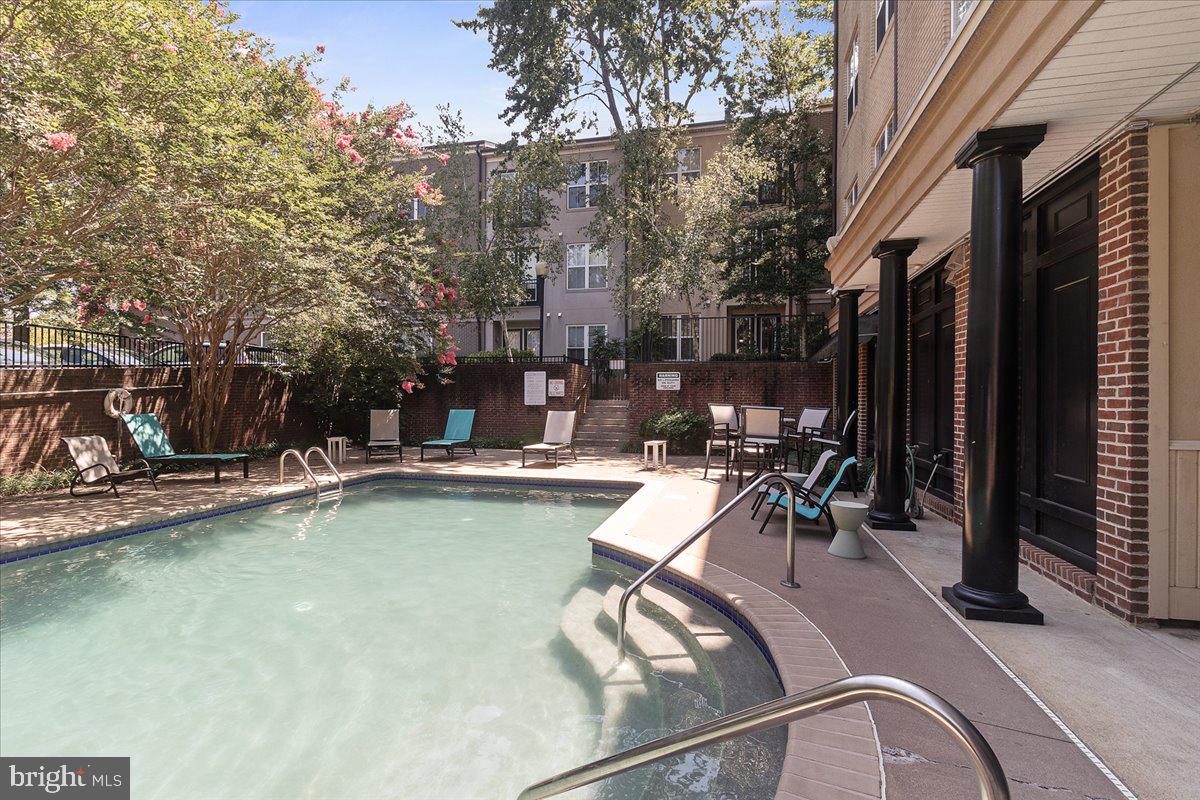 WALKER SQUARE CONDOS - Residential Lease