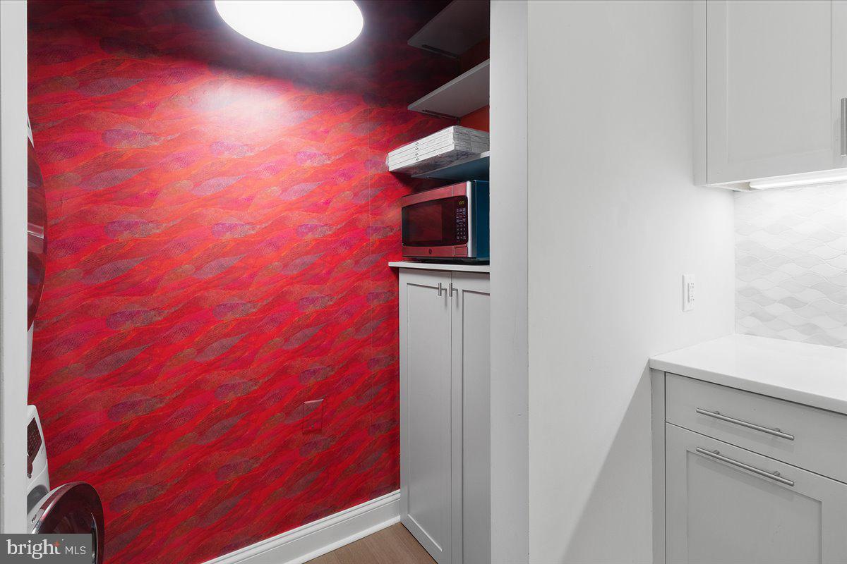 WALKER SQUARE CONDOS - Residential Lease