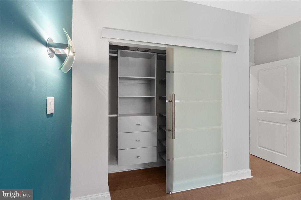 WALKER SQUARE CONDOS - Residential Lease